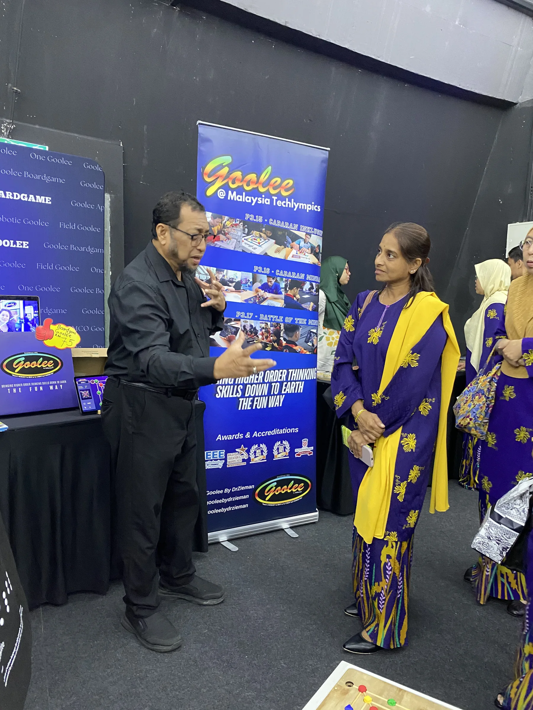 Goolee presentation and visitor engagement at Hari Istimewa Sains