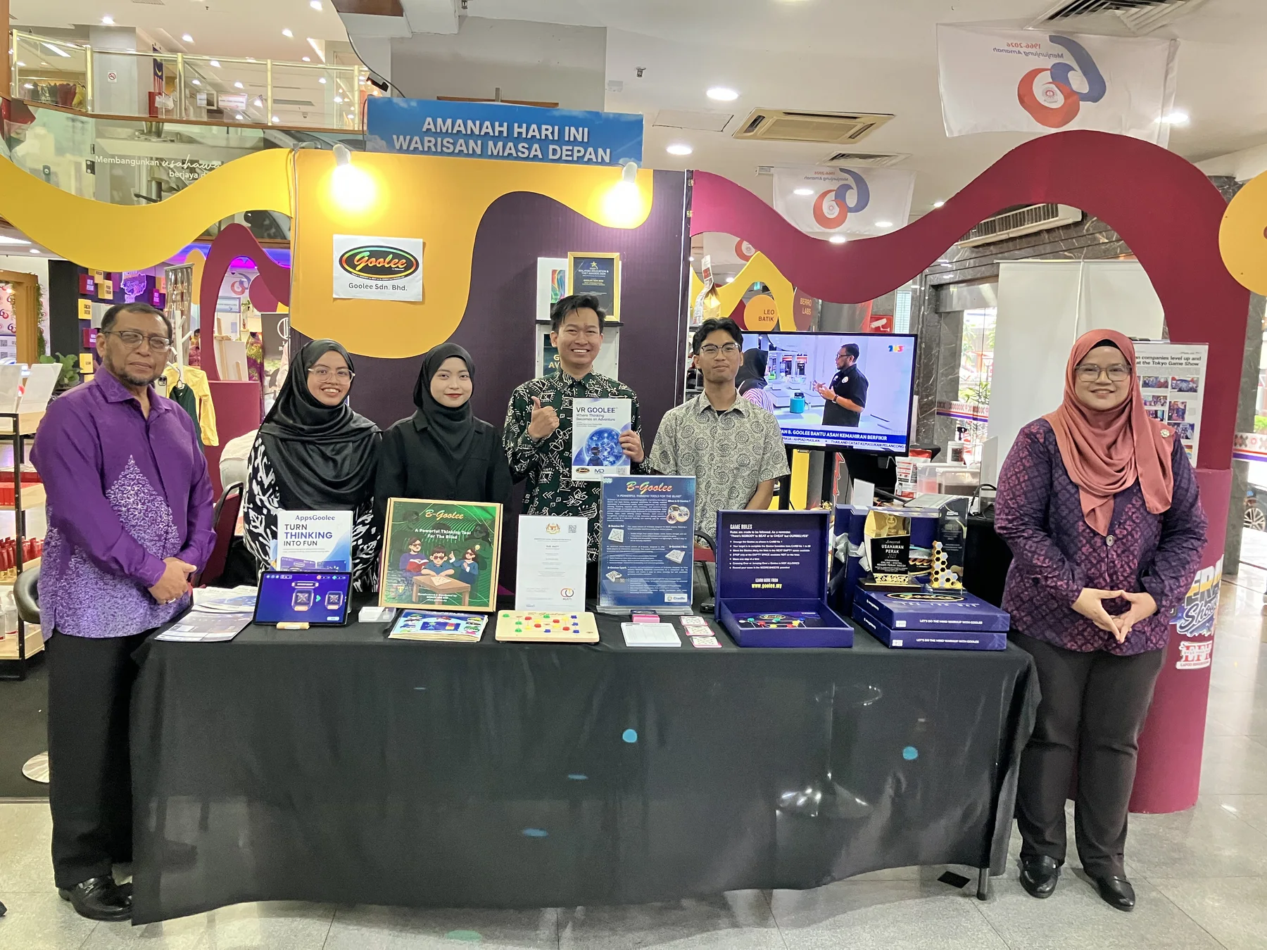 Visitors and team at the Goolee booth during Perak Gen Showcase 2026